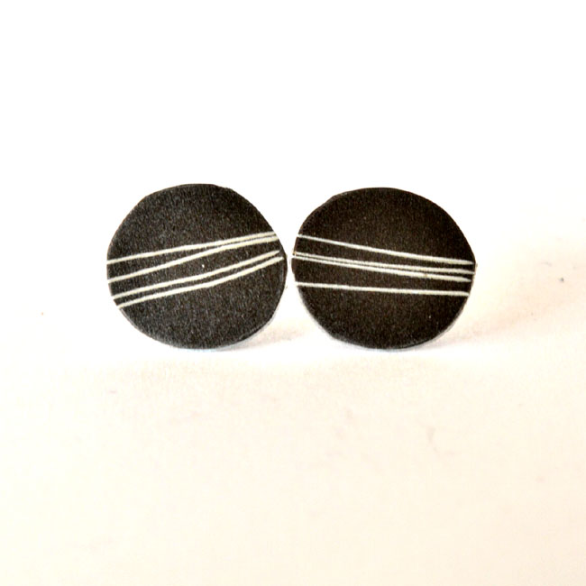 puces rondes rayées